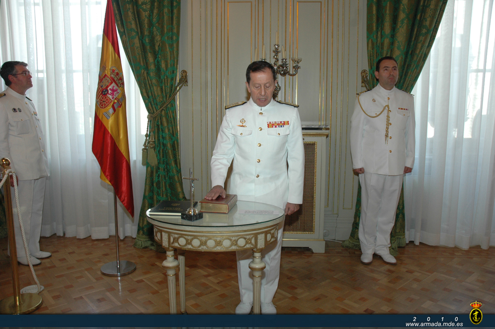 El contraalmirante Breijo jura su cargo como Almirante Jefe de Asistencia y Servicios Generales del Cuartel General de la Armada 